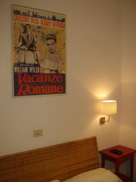 Bed & Breakfast Flavia 84 Róma Szoba fotó
